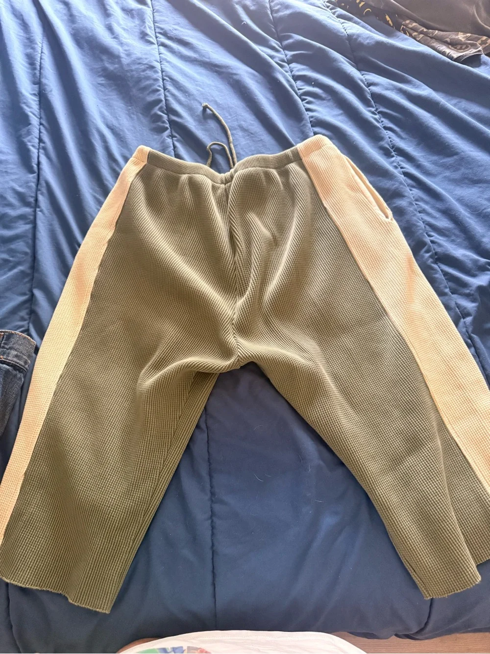 Skylrk Olive & Cream Waffle-Knit 3/4 shorts